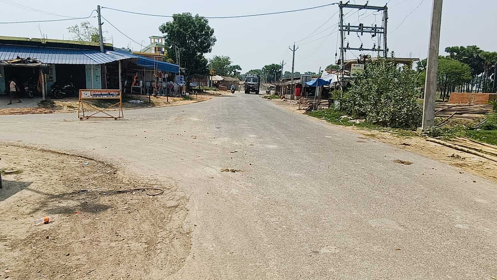 भीषण गर्मी का असर, हनवारा बाजार में दोपहर के समय सन्नाटा