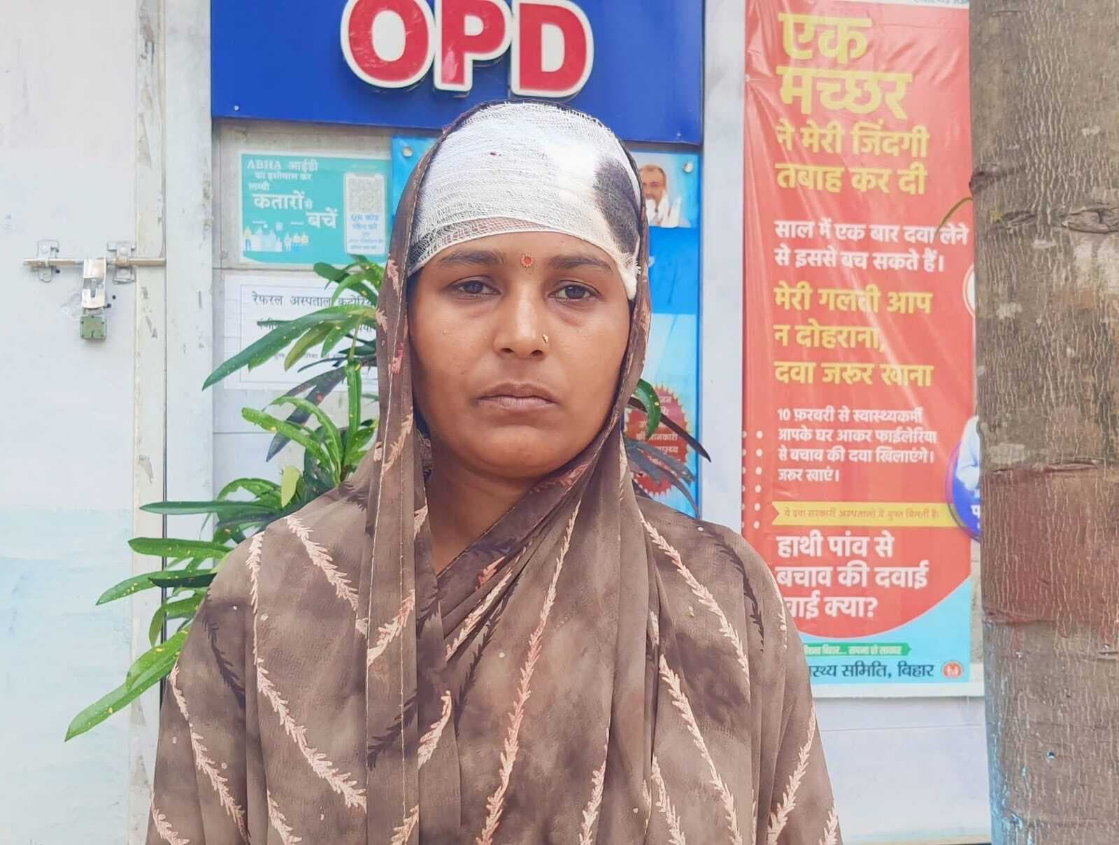 पारिवारिक विवाद में जीविका सीएम को जमीन पर पटककर पीटा
