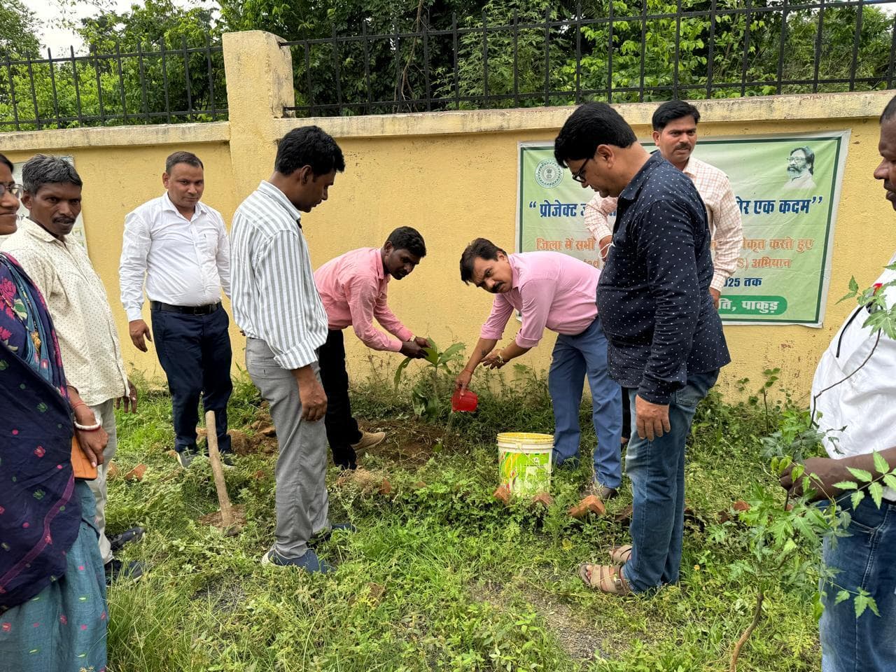 जनजातीय गरिमा उत्सव के तहत किया गया पौधरोपण