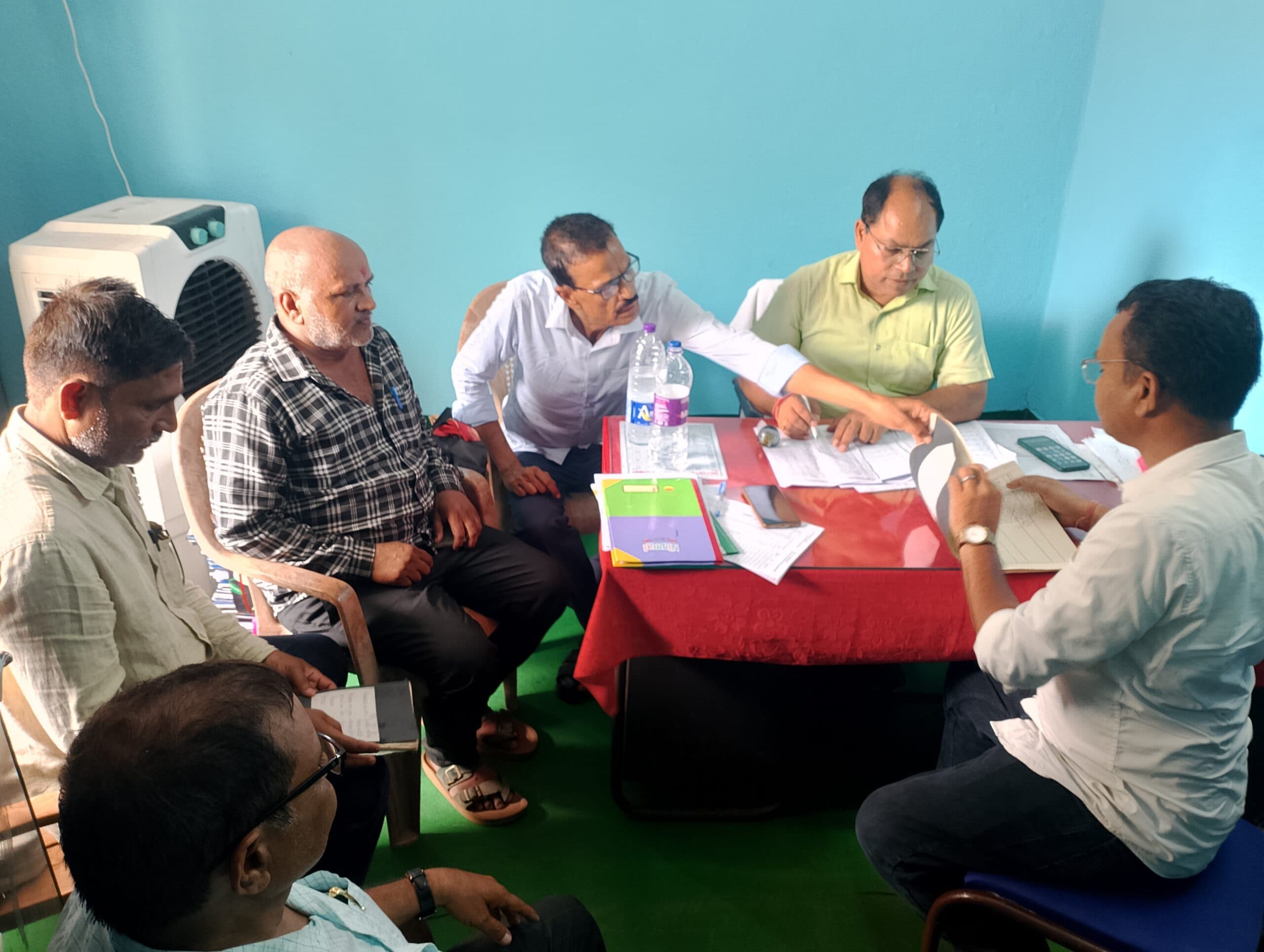सहायक शिक्षकों की सेवा पुस्तिका जांच अंतिम चरण में, जल्द होगा वेतन भुगतान