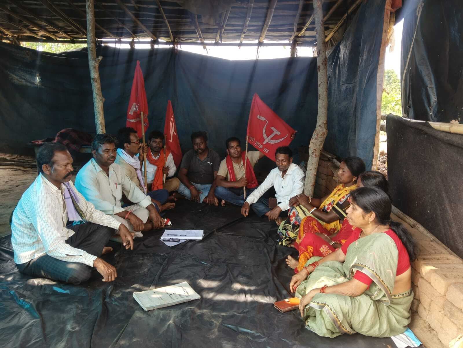 मोहनपुर में नशे के कारोबार व साइबर अपराध पर माले नेताओं ने जतायी चिंता
