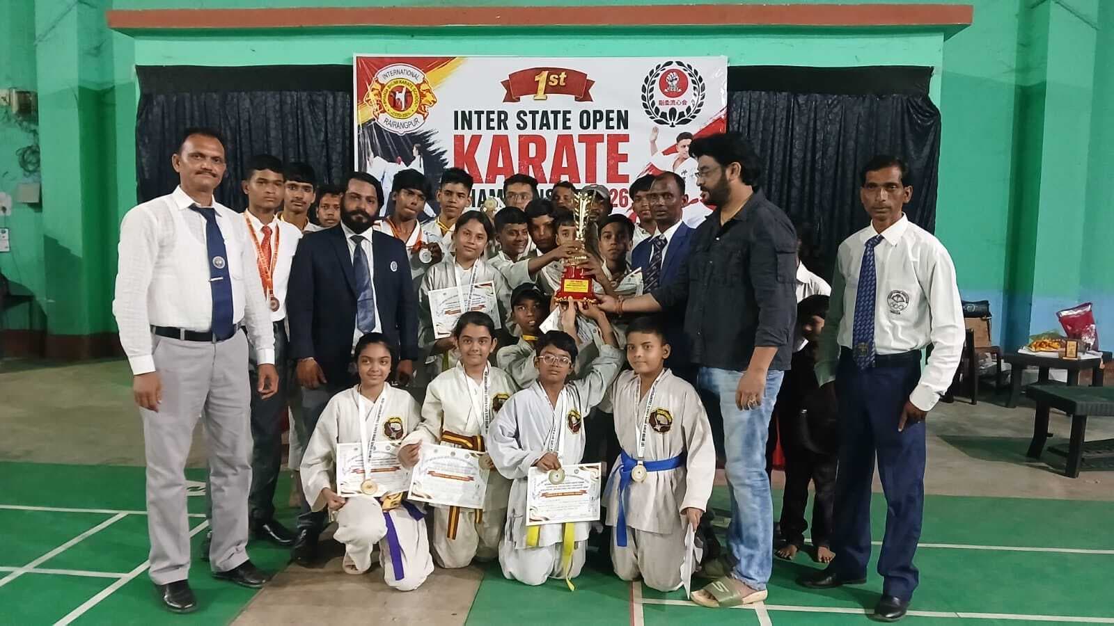 krate tournament: शहर के कराटे खिलाड़ियों ने जीते 32 पदक