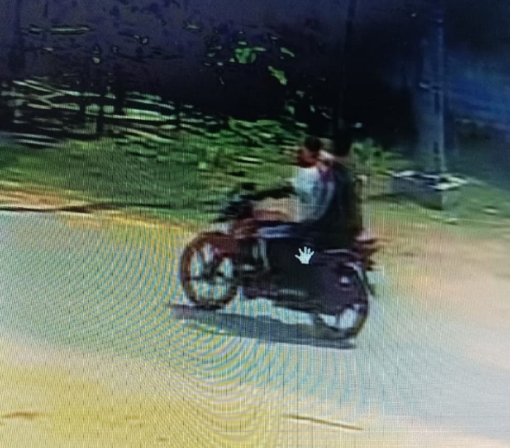 Bokaro News : महिला दुकानदार से चेन और नगदी की छिनतई