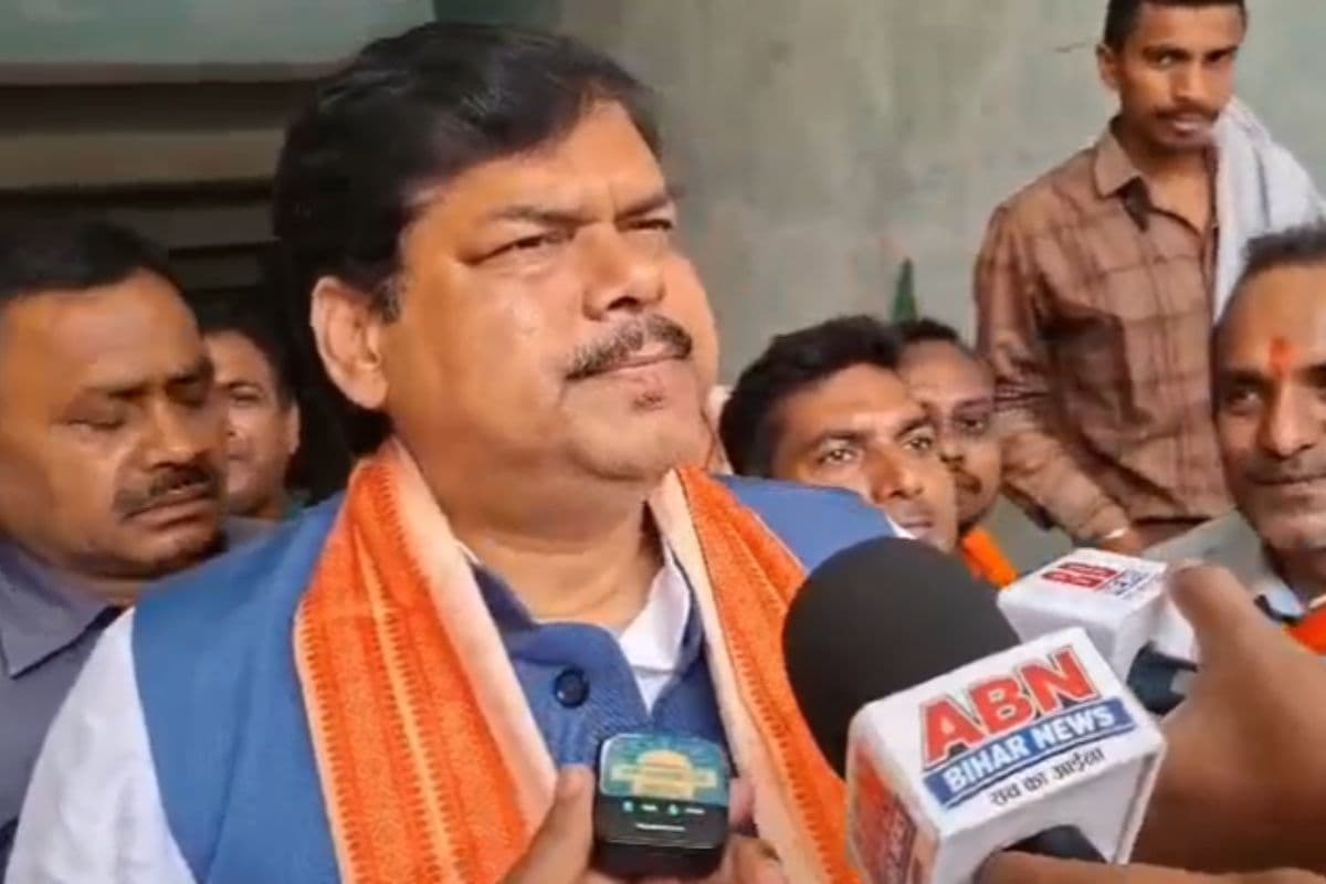 बिहार के शिक्षा मंत्री की फिसली जुबान, मीडिया के सामने खुद को बताया स्वास्थ्य मंत्री
