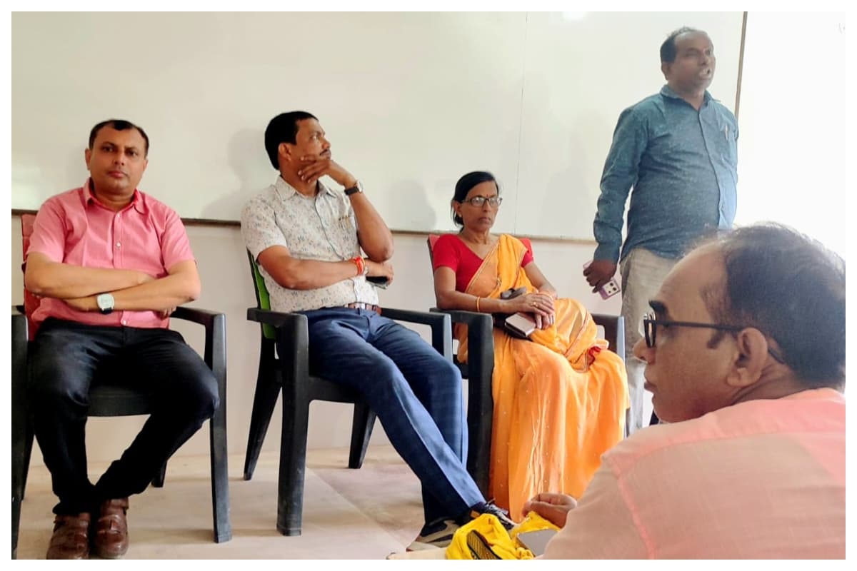 Samastipur: समस्तीपुर में शिक्षक संघ की बैठक, लंबित समस्याओं पर हुई चर्चा