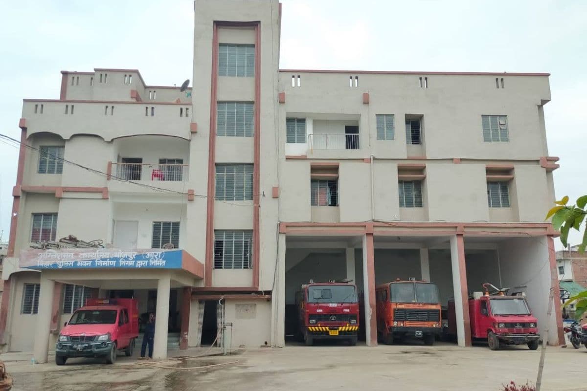 आरा में फायर सेफ्टी की बड़ी लापरवाही उजागर, तंग गलियां बनी खतरा, हर साल करोड़ों का नुकसान