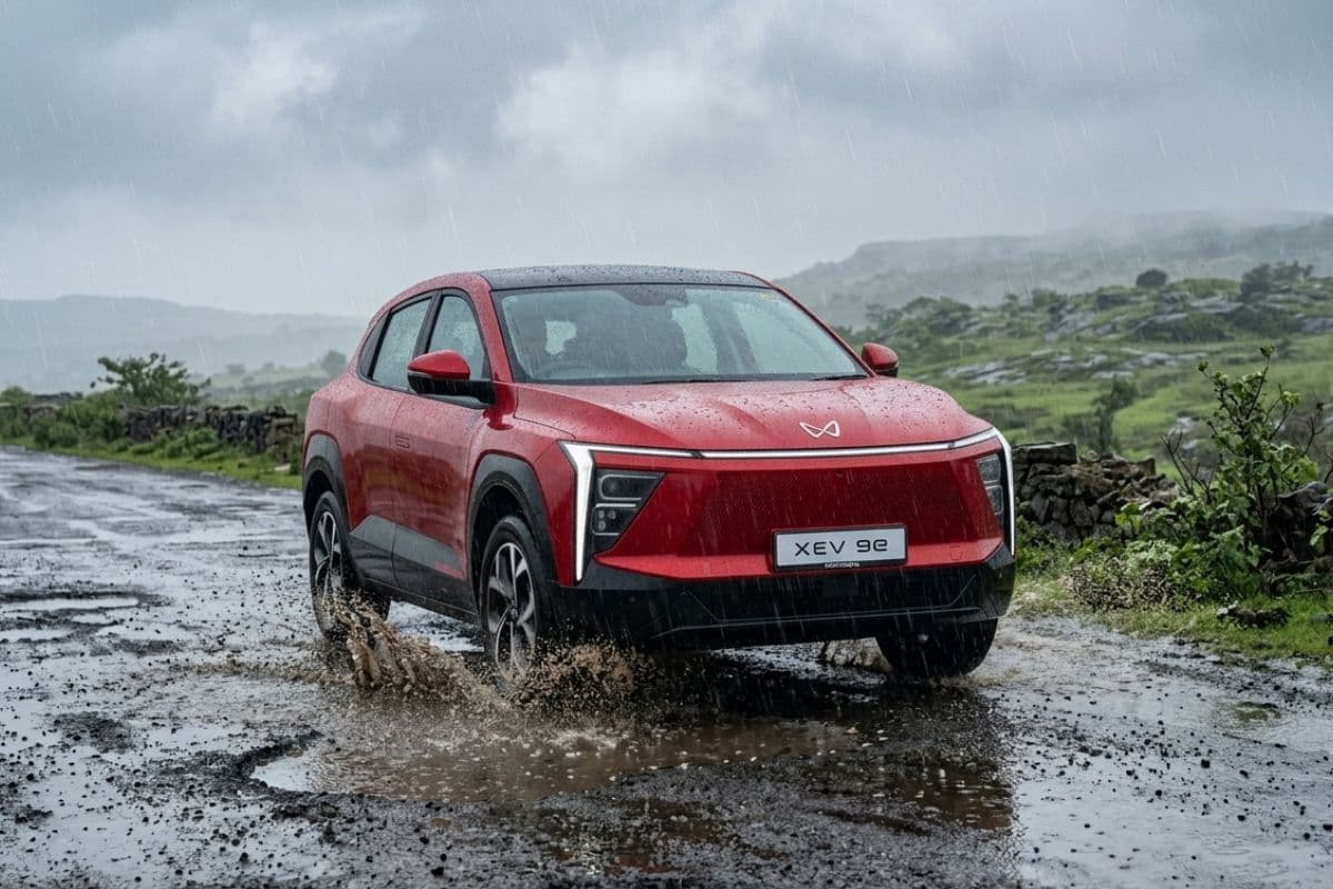 बारिश और गड्ढों वाली सड़कों का टेंशन खत्म, ये 3 इलेक्ट्रिक SUVs आती हैं हाई ग्राउंड क्लीयरेंस के साथ