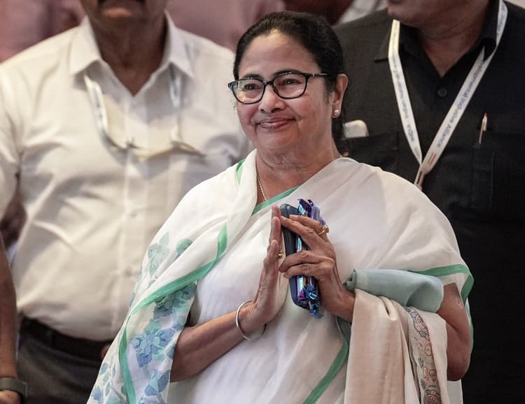 'योगी और अमित शाह के साथ थीं ममता बनर्जी', G-20 डिनर में बंगाल सीएम के शामिल होने पर भड़के अधीर रंजन