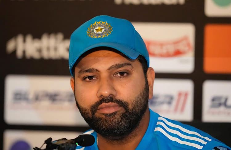 Ind vs Aus: रोहित शर्मा ने प्रेस कॉन्फ्रेंस के दौरान बतलाया टीम का हाल, जानें क्यों खेल रहे हैं केवल 13 खिलाड़ी