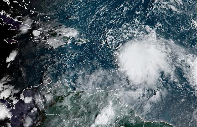 Weather Forecast: आ रहा है बड़ा तूफान! छठ पर्व पर जानें आपके राज्य में कैसा रहने वाला है मौसम