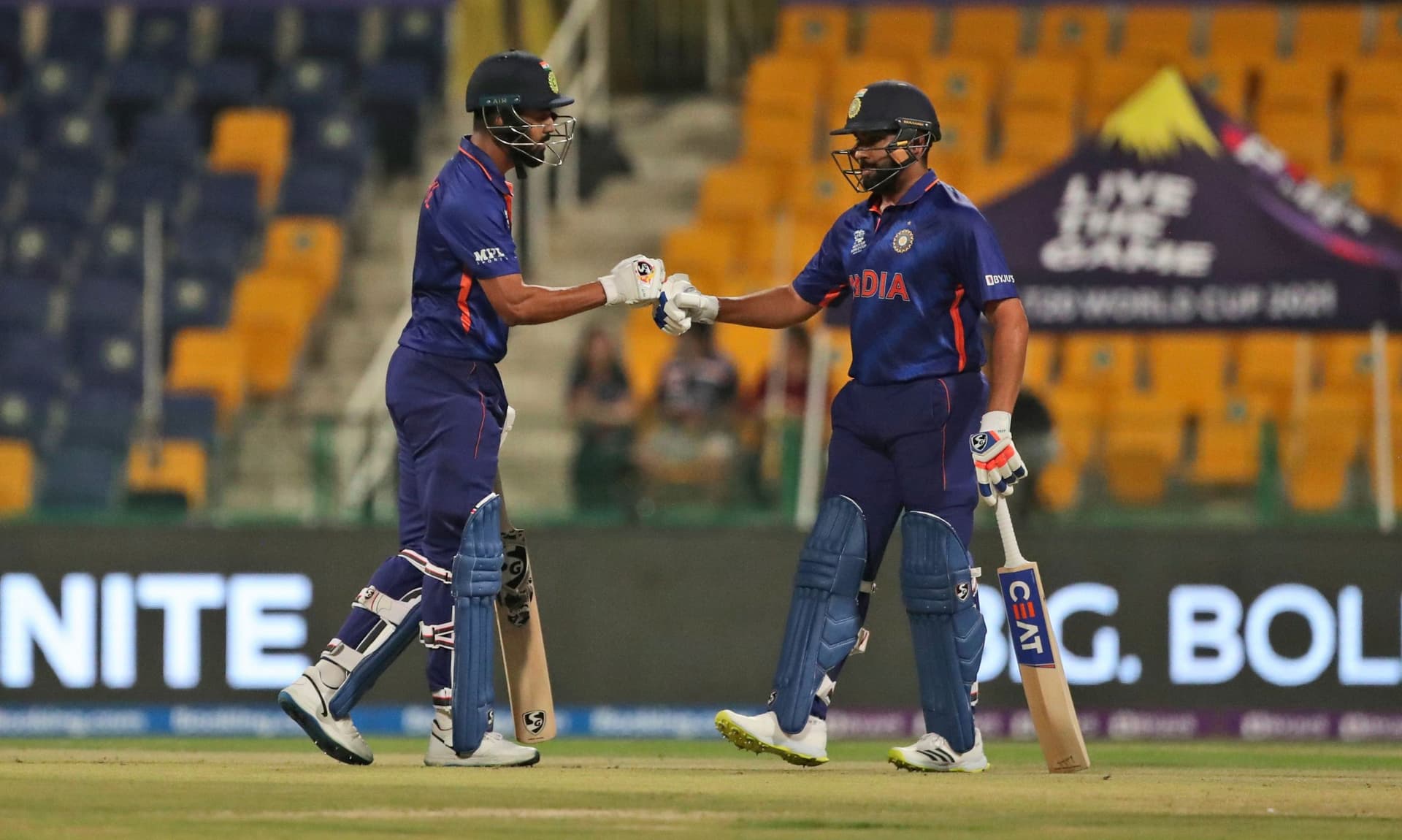 IND v AFG : रोहित शर्मा-केएल राहुल की ताबड़तोड़ पारी, भारत ने रचा टी-20 वर्ल्ड कप में इतिहास IND v AFG : रोहित शर्मा-केएल राहुल की ताबड़तोड़ पारी, भारत ने रचा टी-20 वर्ल्ड कप में इतिहास