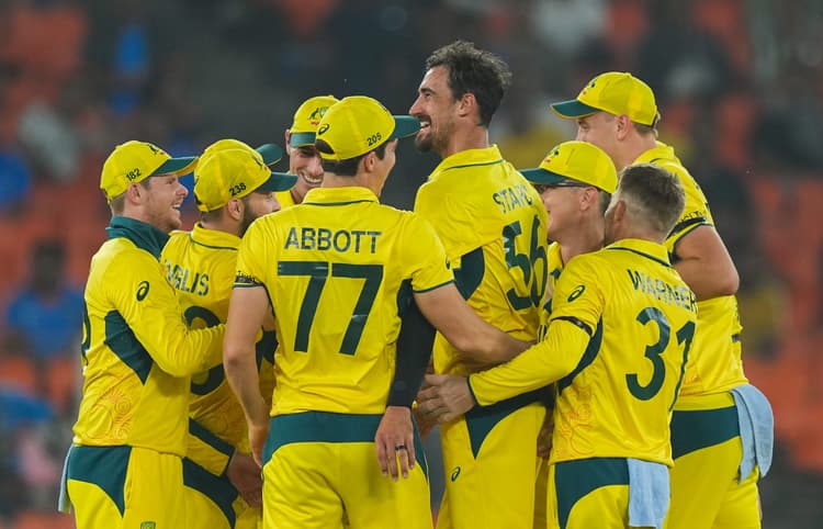 वर्ल्ड चैंपियन वर्ल्ड कप से बाहर, 5 बार के चैंपियन ऑस्ट्रेलिया ने इंग्लैंड को 33 रनों से रौंदा