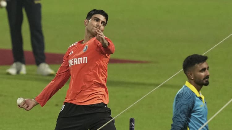 IND vs SA: गेंदबाजों ने नहीं की प्रैक्टिस तो शुभमन गिल करने लगे बॉलिंग! आखिर ऐसा क्यों?