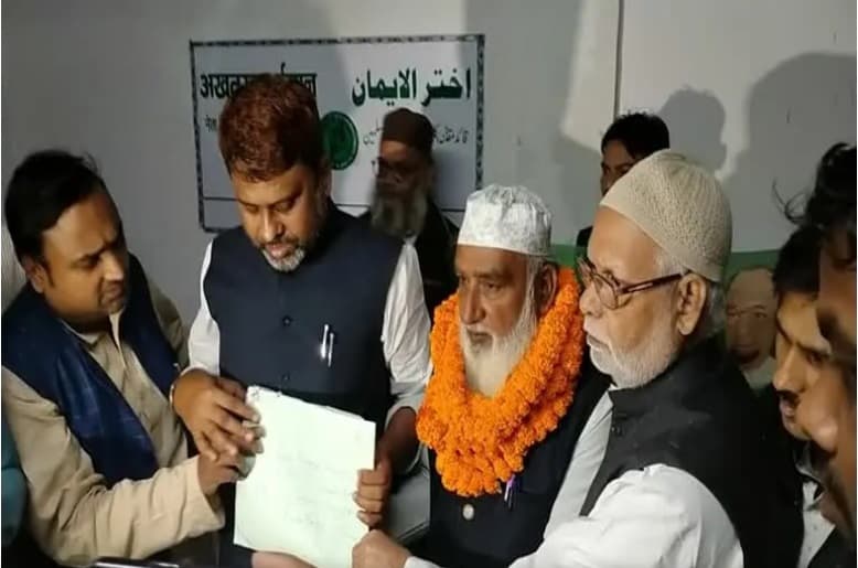 कुढ़नी उपचुनाव : AIMIM ने उतारा उम्मीदवार,
भाजपा की मदद के आरोप पर भड़के ओवैसी