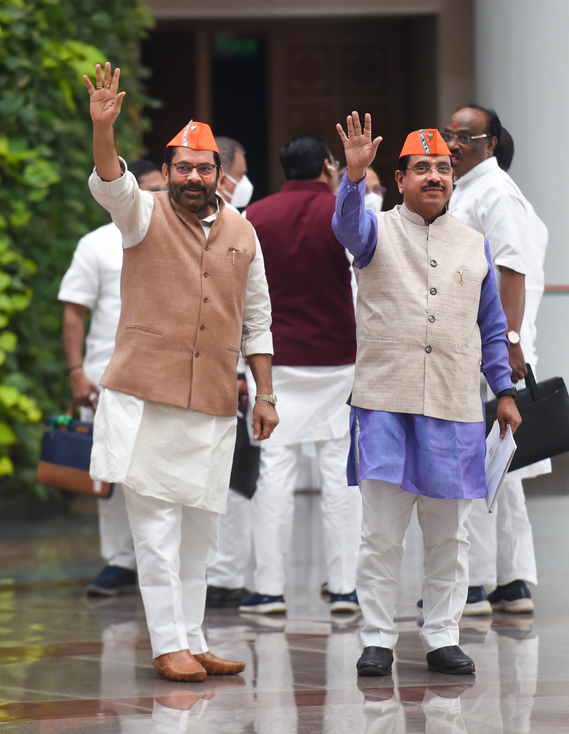 BJP Foundation Day 2022: स्थापना दिवस पर कुछ खास टोपी पहनकर संसद पहुंचेंगे भाजपा सांसद