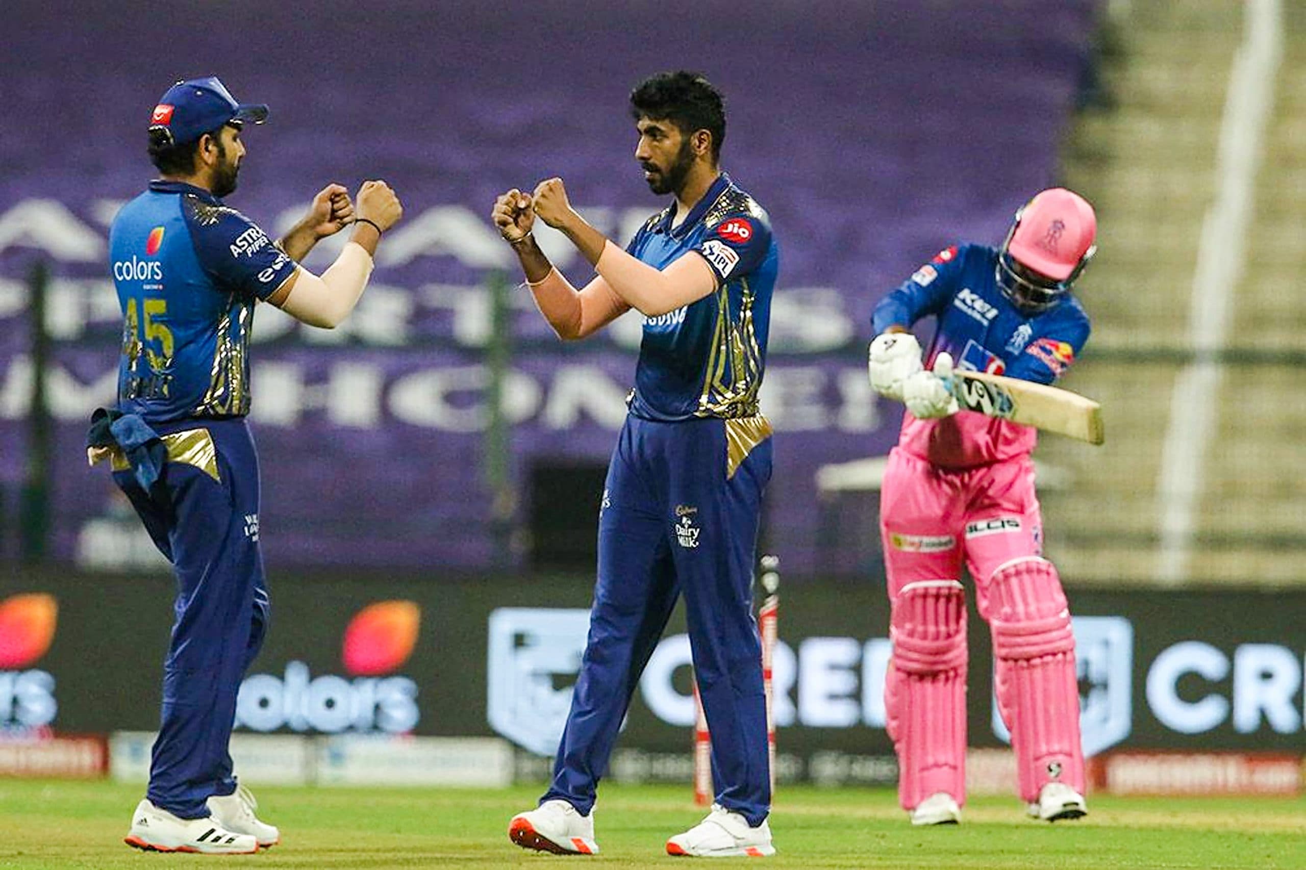IPL 2020, MI vs RR Latest Update : सूर्यकुमार और बुमराह के तूफान में उड़ा राजस्थान, हैट्रिक जीत के साथ मुंबई इंडियंस टॉप पर