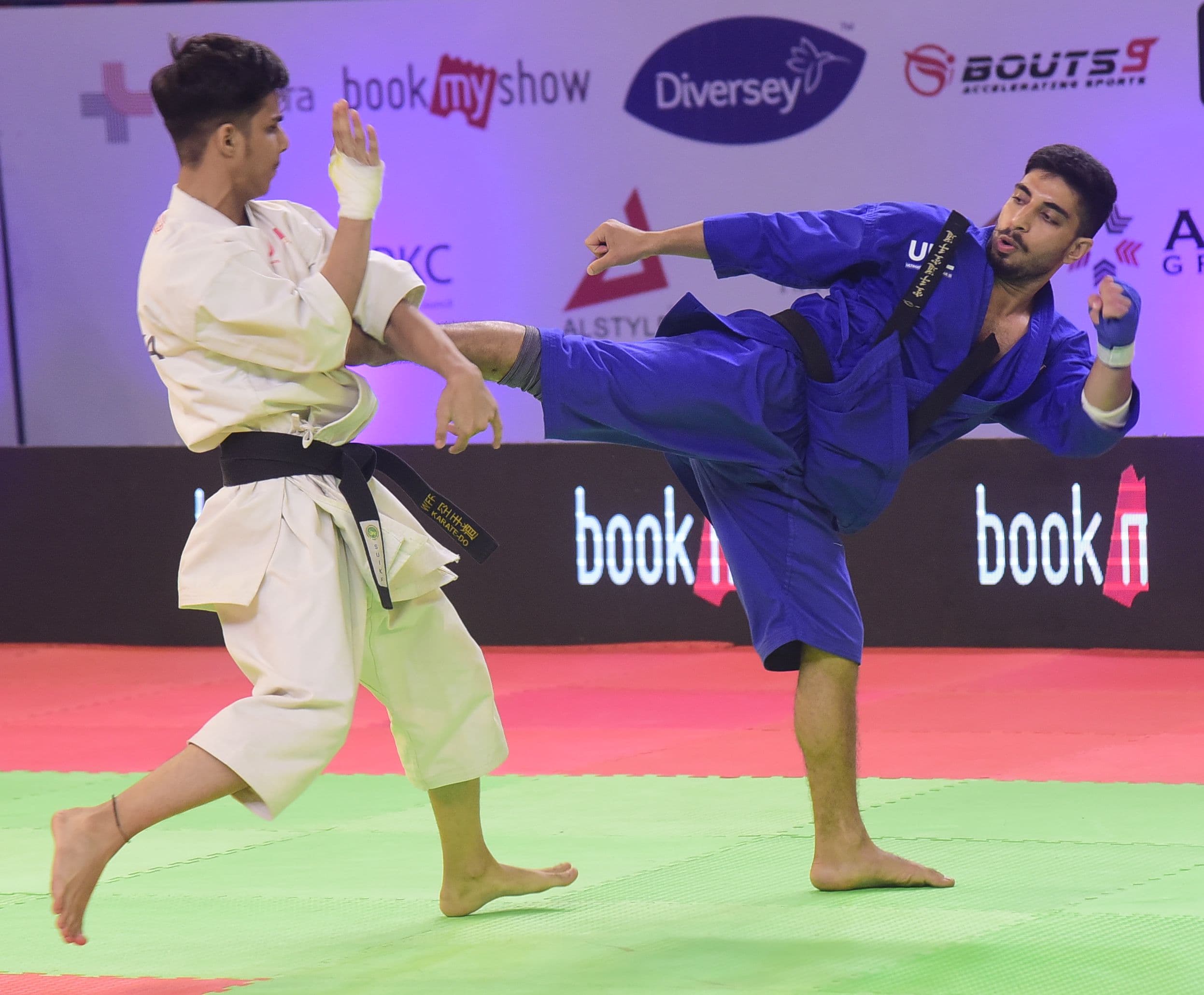 धनबाद : बुशिकान कराटे डोजो के बेल्ट ग्रेडिंग में 72 को मिला प्रमोशन