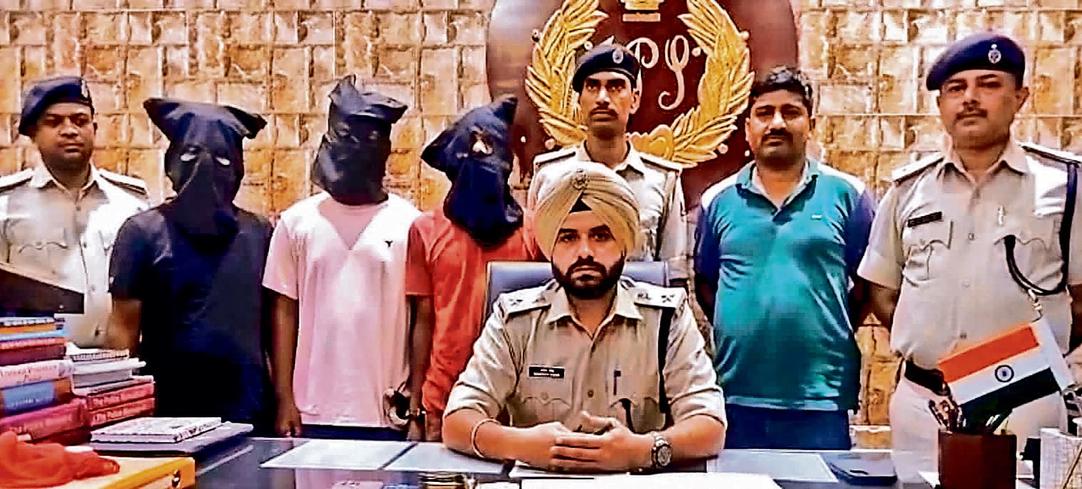 नेपाल से मंगवाता था स्मैक की खेप, नाबालिगों से कराता था डिलिवरी, धराये गिरोह के तीन सदस्य