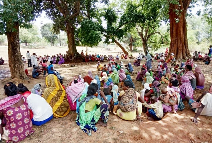 कोरोना संक्रमण से बचने के लिए 8 गांवों में हड़िया-दारू की बिक्री बंद, गांव में प्रवासी मजदूरों के प्रवेश पर रोक