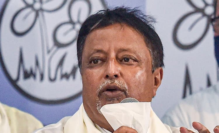 पीएसी की पहली बैठक से नदारद रहे अध्यक्ष मुकुल रॉय, बीजेपी हमलावर, तृणमूल कांग्रेस ने किया बचाव