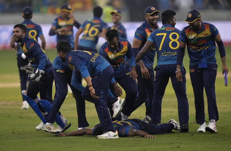 Asia Cup 2022 Final: वानिंदु हसरंगा और भानुका राजपक्षे के दम पर श्रीलंका ने पाकिस्तान को हराकर जीता खिताब