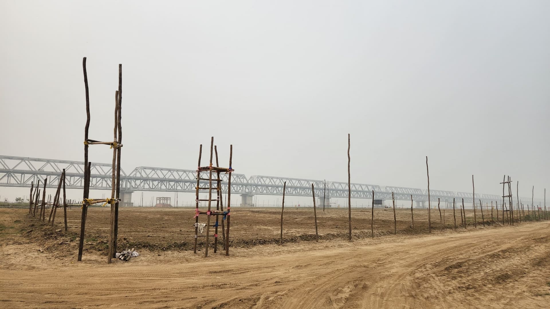 PHOTOS: पटना में इस साल 100 से अधिक छठ घाट हो रहे तैयार, खतरनाक घाटों की जानकारी व तैयारी की तस्वीरें देखिए.. PHOTOS: पटना में इस साल 100 से अधिक छठ घाट हो रहे तैयार, खतरनाक घाटों की जानकारी व तैयारी की तस्वीरें देखिए..