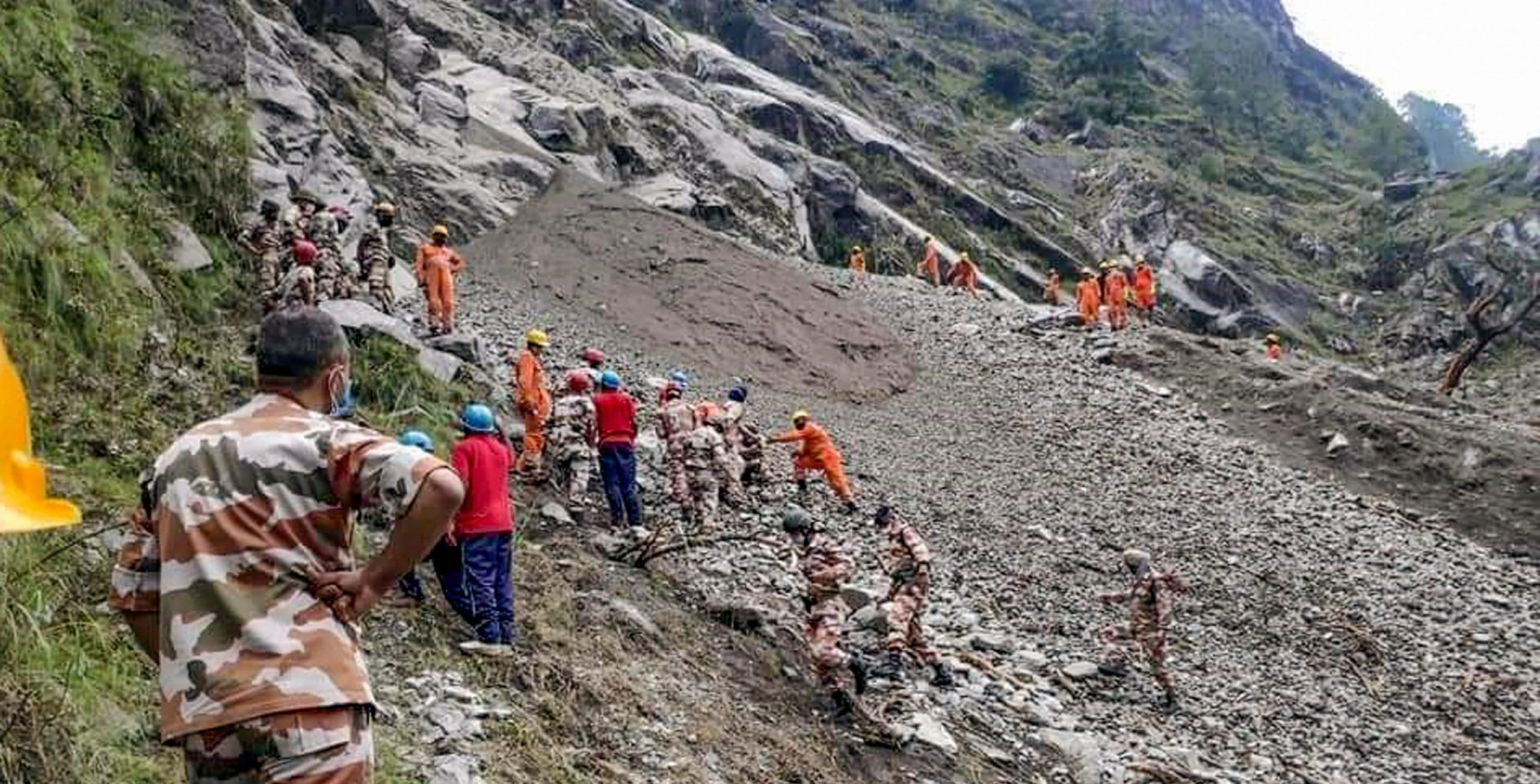 Kinnaur Landslide: विस्फोट, ड्रिलिंग की वजह से कमजोर हो रहे पहाड़, देश के इन राज्यों में भूस्खलन का खतरा