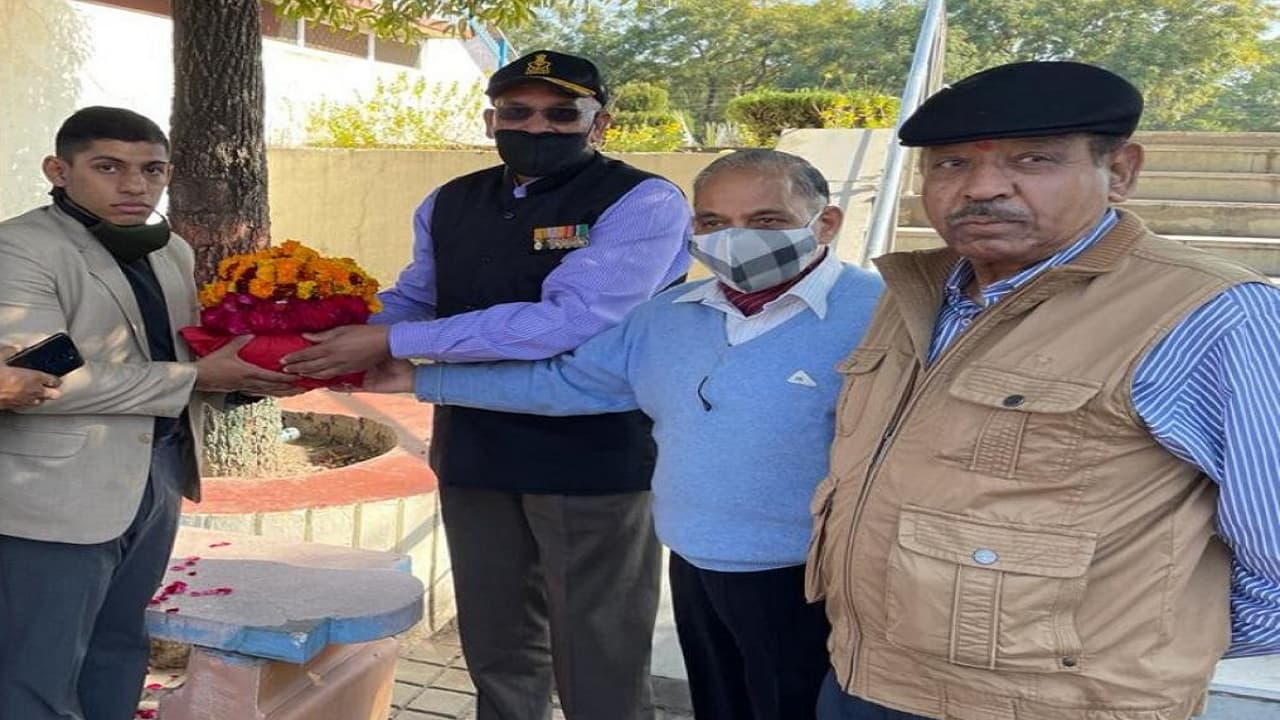 Lucknow Fire: लखनऊ के होटल लेवाना में लगी भीषण आग, चार की मौत, CM योगी ने दिए ये निर्देश