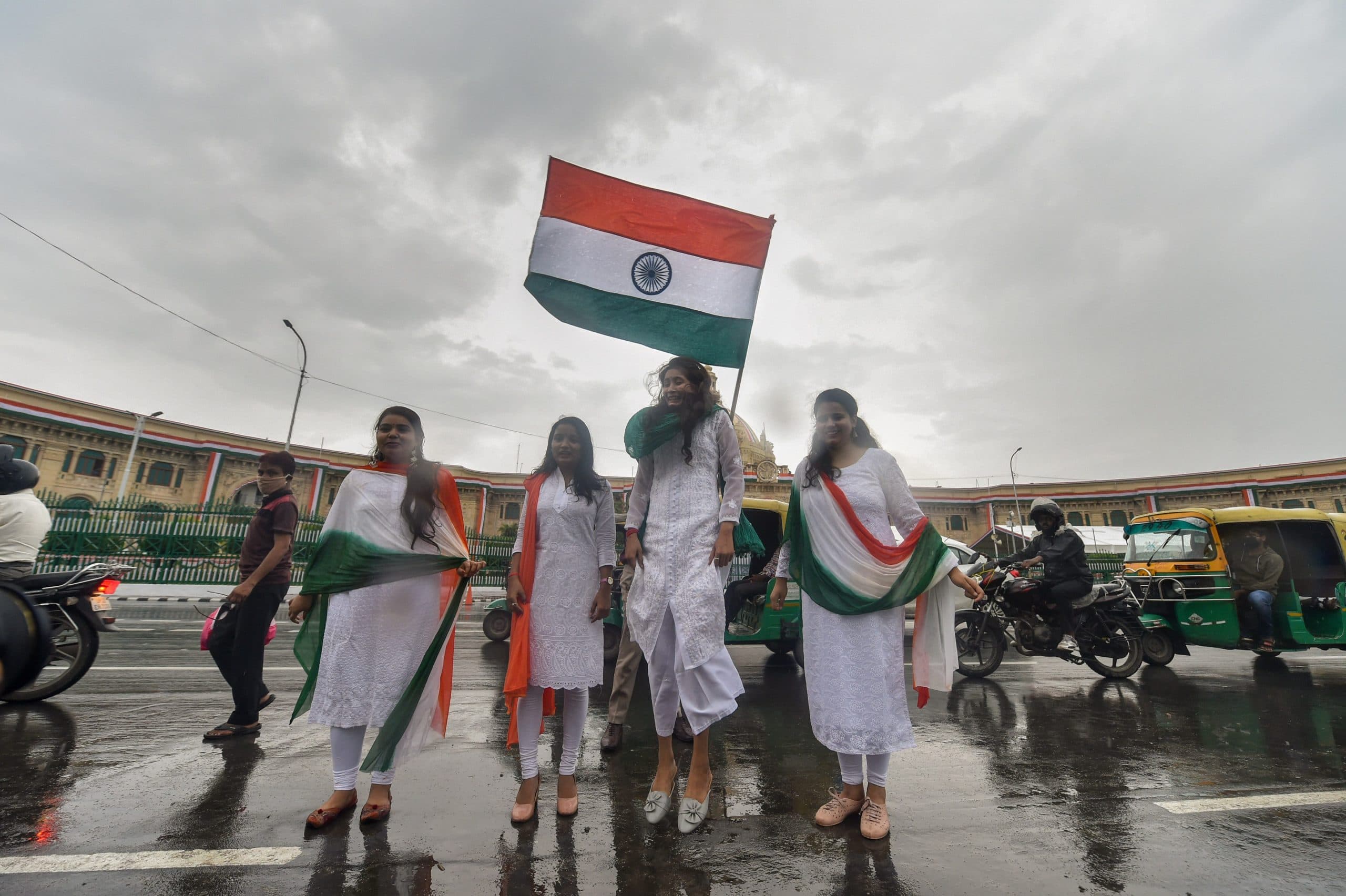 Independence day 2020 : हिमाद्रि तुंग शृंग से प्रबुद्ध शुद्ध भारती, स्वयं प्रभा समुज्ज्वला स्वतंत्रता पुकारती