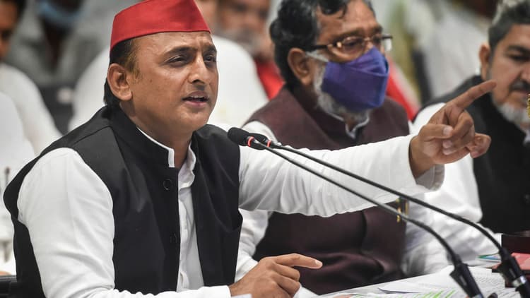 UP Election 2022: प्रतापगढ़ में बीजेपी सांसद पर हमला, अखिलेश यादव बोले- BJP सरकार में कानून-व्यवस्था फरार है