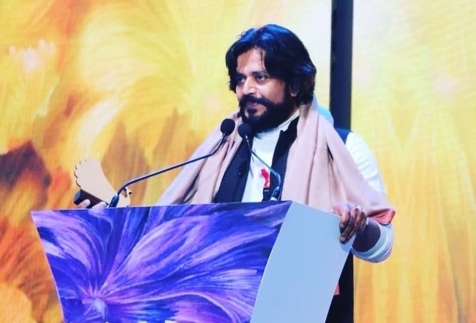 सीता बनने पर पिटाई तो बेटी के लिए बेची जमीन, आज भोजपुरी और बॉलीवुड स्टार रवि किशन का नाम ही काफी है...