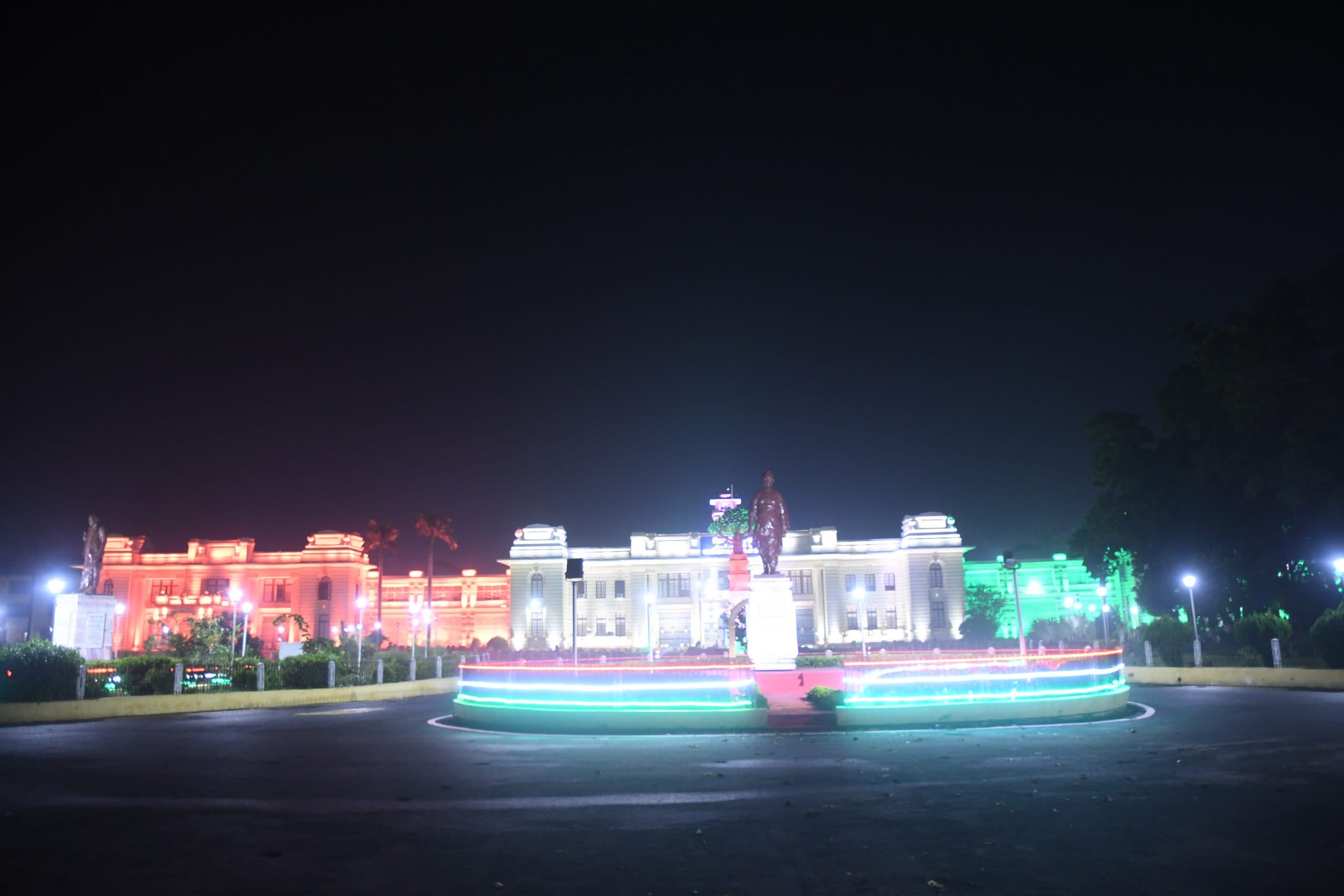 स्वतंत्रता दिवस: गांधी मैदान से विधानसभा तक तिरंगी रौशनी, देखें पटना की मनमोहक तस्वीरें