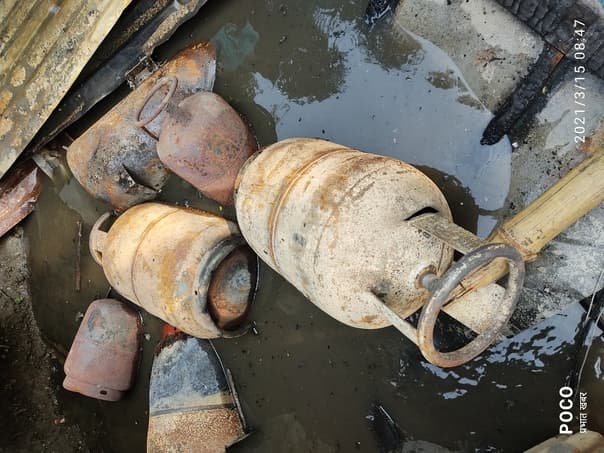 पाकुड़ : वेल्डिंग दुकान के बाहर रखे गैस सिलिंडर फटने से 12 वर्षीय बच्चे की मौत