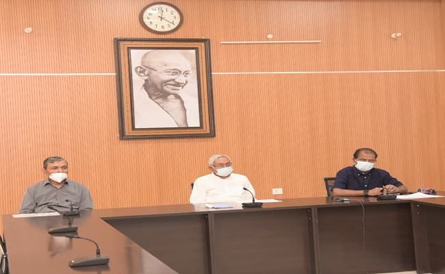 गांवों में कोरोना संक्रमण के रोकथाम को लेकर पीएम और सीएम गंभीर, बिहार में नीतीश कुमार ने दिए ये निर्देश… गांवों में कोरोना संक्रमण के रोकथाम को लेकर पीएम और सीएम गंभीर, बिहार में नीतीश कुमार ने दिए ये निर्देश…