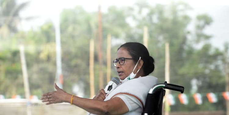 Bengal Election News: TMC सुप्रीमो ममता बनर्जी ने मानी BJP नेता को फोन करने की बात, कहा- 'इसमें कोई बुराई नहीं'