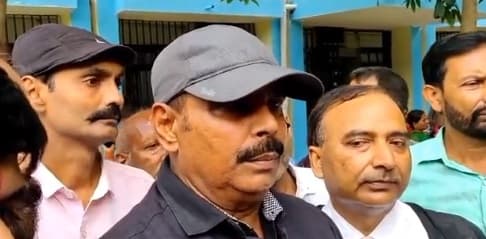 आनंद मोहन पेशी के लिए आए पटना और पहुंच गए घर, सहरसा जेल में काट रहे आजीवन कारावास की सजा