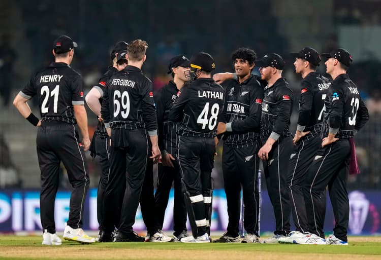 भारत के हाथ में फाइनल का टिकट! 2019 में इंडिया को धूल चटाने वाला कीवी गेंदबाज वर्ल्ड कप से बाहर