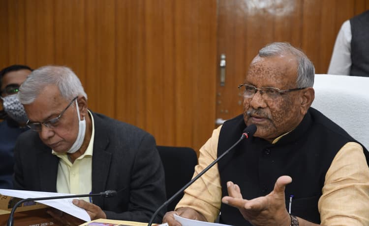 बिहार के लोगों को ‘गाय का दूध पसंद बा’, आर्थिक सर्वेक्षण रिपोर्ट में जिक्र- सूबे के किसानों को दुग्ध उत्पादन से भी कमाई