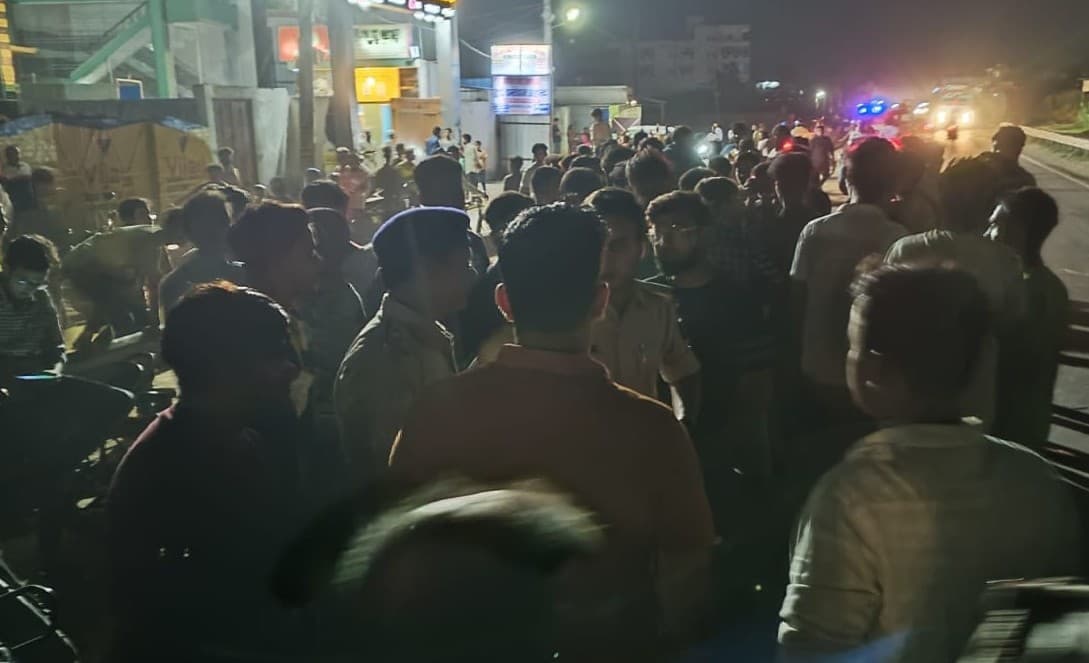 किसान चिंतित: आम-लीची और सरसो-अरहर पर पाला का असर, मधुआ कीट व लाही से बचाव का जानें उपाय