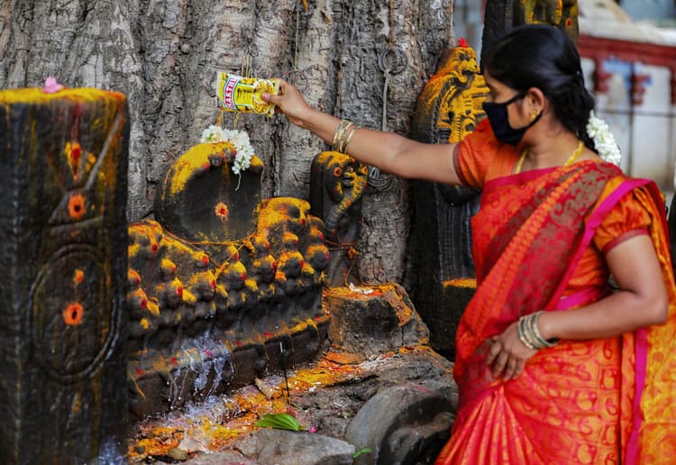 Life Mantra 2021: नए साल में इन उपायों से मुश्किल आसान, बिजनेस में सफलता, आर्थिक परेशानी होगी दूर