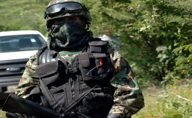 यूपी:आतंकवादी होने के संदेह में युवक गिरफ्तार, कई नक्शे बरामद