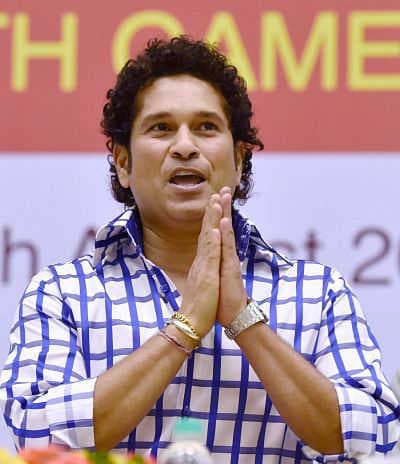 वायुसेना दिवस परेड में शामिल हुए तेंदुलकर