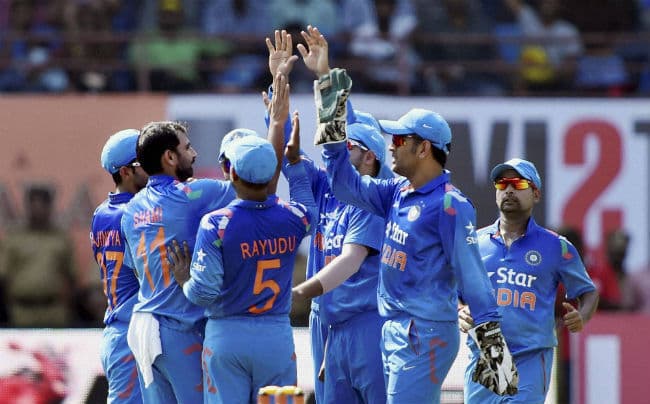 वेस्टइंडीज के खिलाफ आखिरी दो वनडे और टी20 के लिये अक्षर पटेल टीम में शामिल