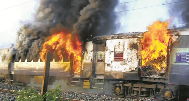 द बर्निग ट्रेन बनी आनंद विहार-कोलकाता एक्सप्रेस