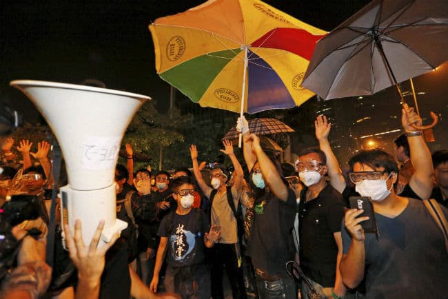 प्रदर्शनों के बीच हांगकांग में बीबीसी बंद