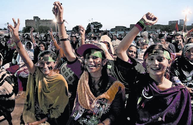 पुराना राग : सरताज अजीज ने मून से की बात, कहा,कश्मीर मसले में करें हस्तक्षेप