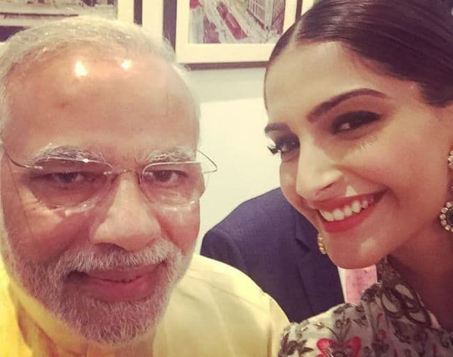 सोनम ने ली पीएम मोदी के साथ ''बेस्ट सेल्फी''