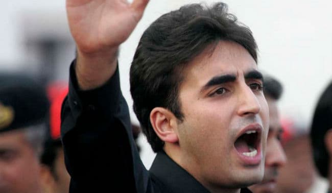 बिलावल के मुंह पर सड़े अंडे पड़ने के बाद सोशल साइट्स पर ''भाग बिल्लो भाग''