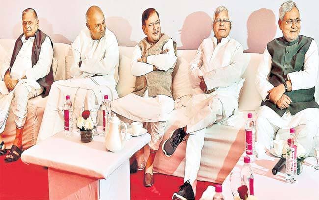 मोदी के खिलाफ महामोरचा