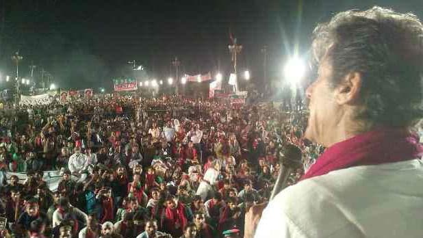 पाकिस्तान में भी मोदी के चर्चे,इमरान खान ने की तारीफ